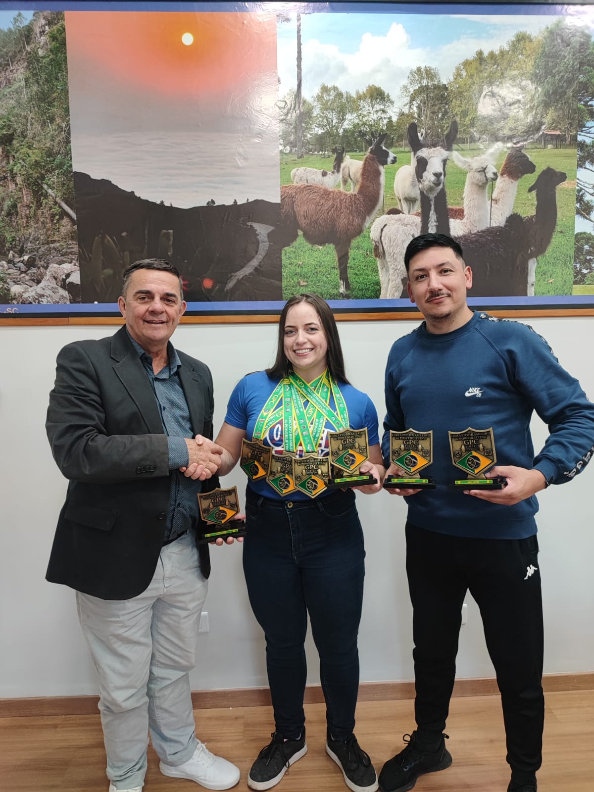 Atleta de Campo Alegre é Tricampeã Nacional de Powerlifting e Bate Novos Recordes no Campeonato Nacional em Camboriú