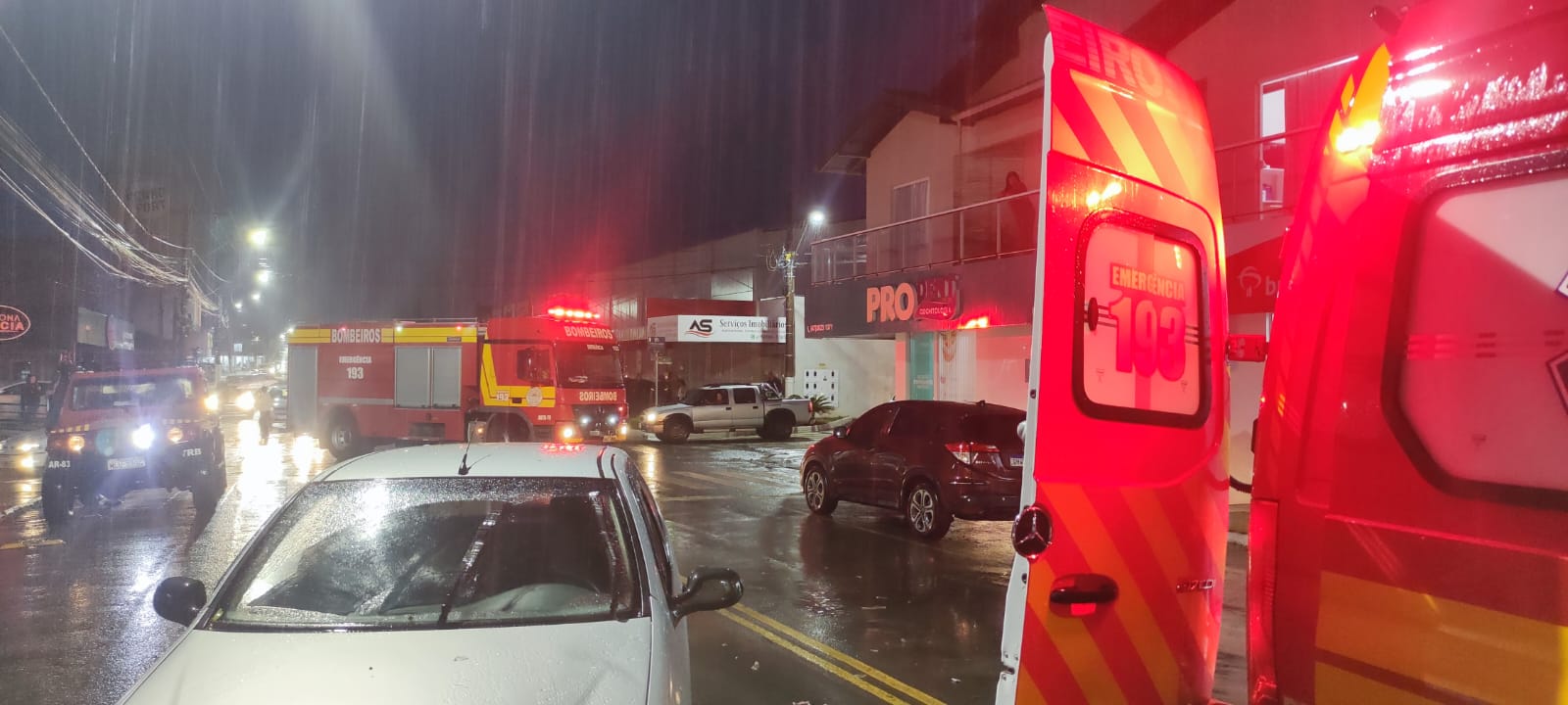 CRIANÇA DE 10 ANOS É ATROPELADA NO CENTRO DE TRÊS BARRAS