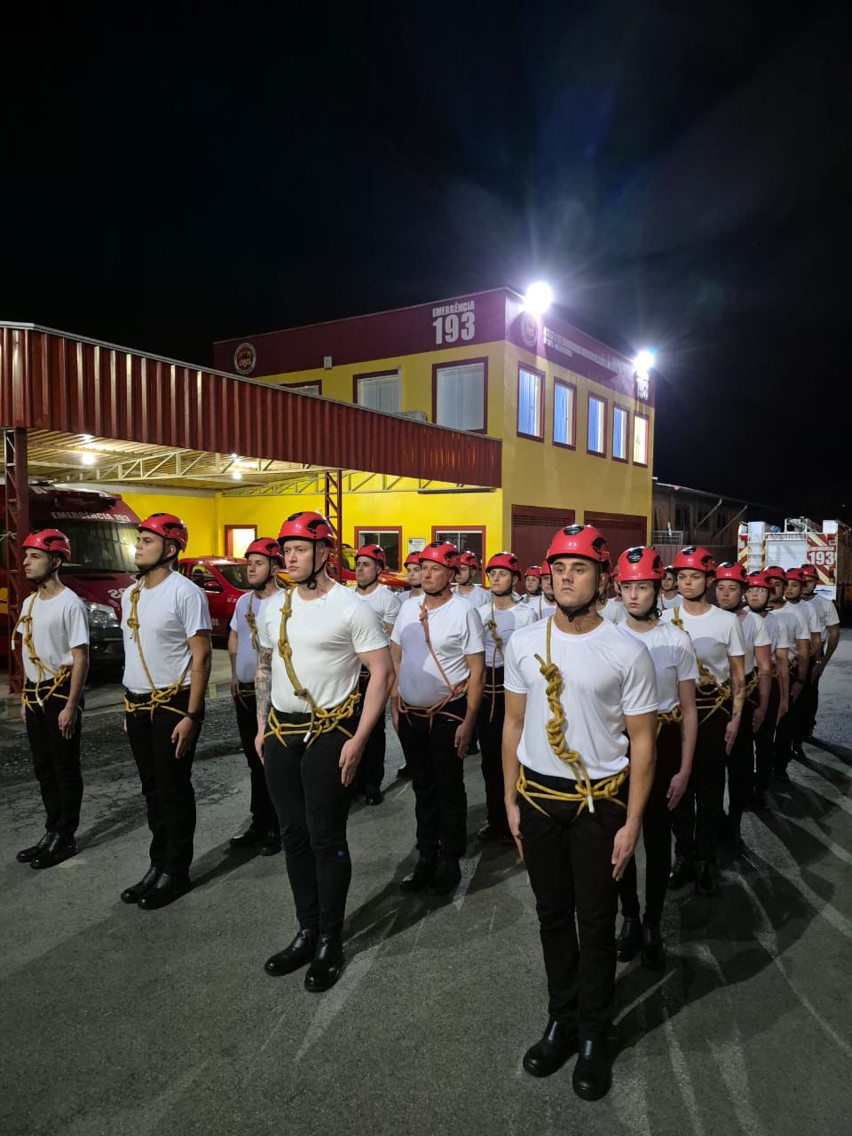 Corpo de Bombeiros de Rio Negrinho inicia curso de Bombeiro Comunitário com foco em disciplina, preparo físico e compromisso social