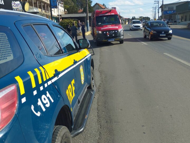 Acidente entre bicicleta e carro deixa mulher ferida na BR-280, em Rio Negrinho