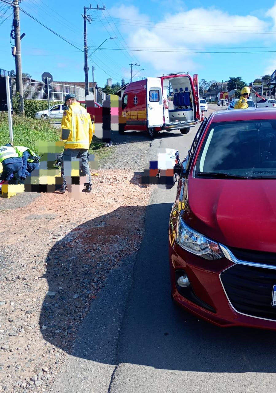 Acidente entre moto e carro mobiliza Bombeiros na BR-280 em Rio Negrinho