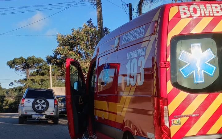 Acidente entre carro e moto deixa motociclista ferido em Campo Alegre