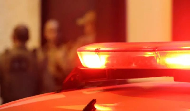 Escondido no sótão, homem é preso 2 vezes em 24h por violar medida protetiva contra mãe em SC