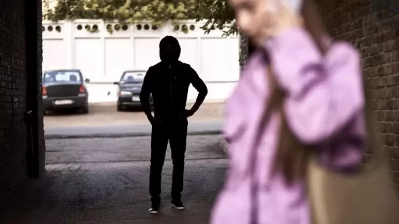 Stalker persegue adolescente por dias em Blumenau e é preso por importunação sexual