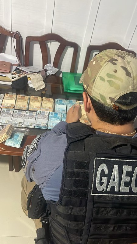 Casal “cabeça” de crime organizado ostentava vida de luxo em Itapema, mostra megaoperação