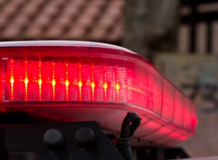 Ataque a grupo deixa duas pessoas feridas em frente a casa noturna em Lages