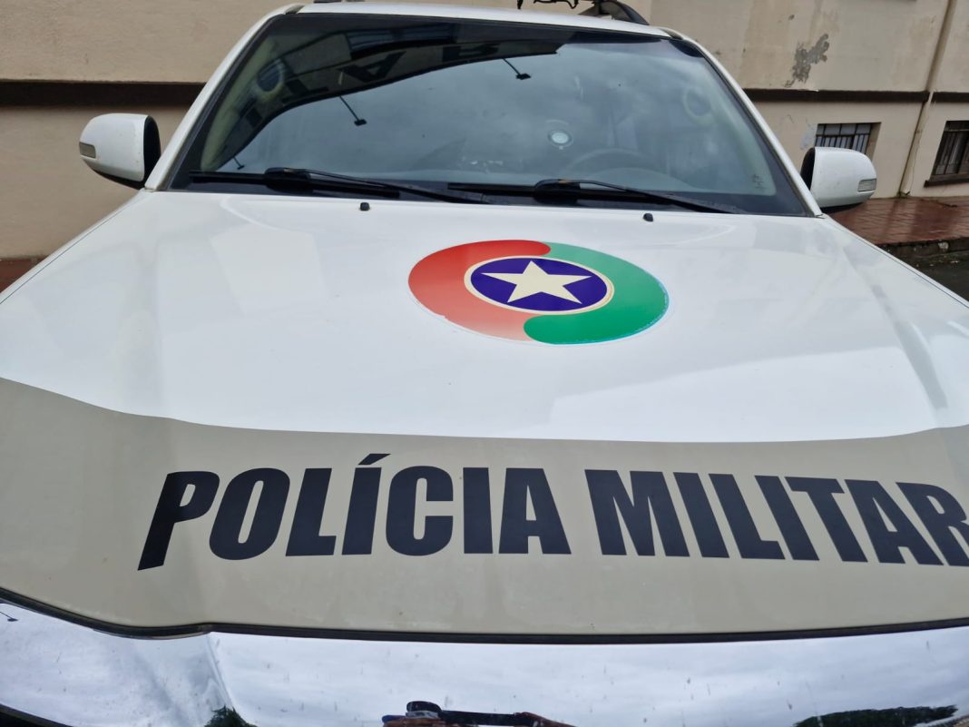 Suspeitos enfrentam policiais militares em Três Barras