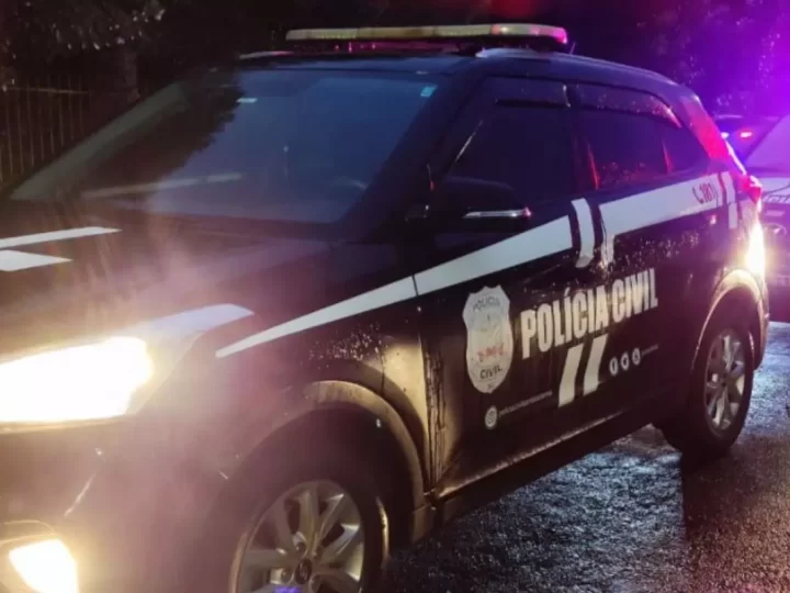 Adolescentes são alvos de operação por ameaça de atentado em escola em SC