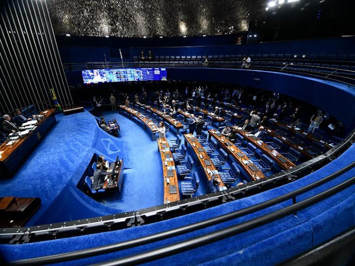 Fim de reeleição no Poder Executivo vai a votação no Senado