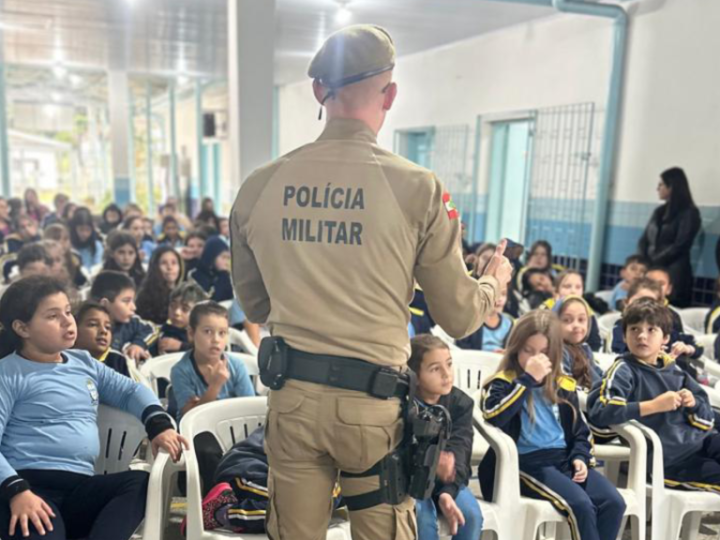 Polícia Militar realiza simulado de segurança escolar em Porto União