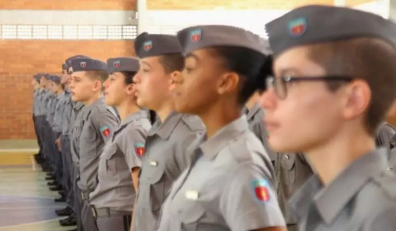 STF vai julgar decreto de SC que implementa novas escolas cívico-militares