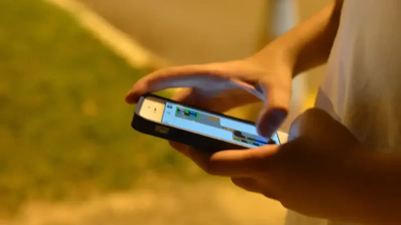 Homem tem surto depois de ter negado pedido para trocar bebida por celular