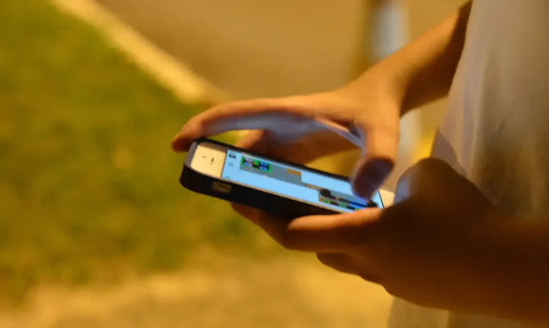 Homem tem surto depois de ter negado pedido para trocar bebida por celular