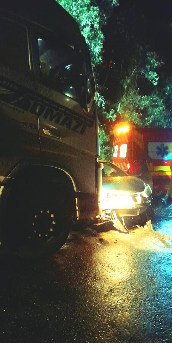 Colisão frontal na BR-280 em Mafra deixa dois feridos e mobiliza Corpo de Bombeiros