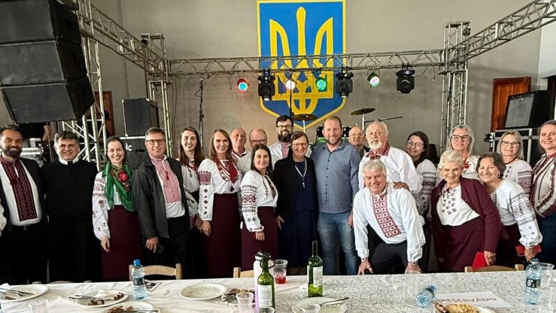 Свято, що зберігає нашу культуру (Uma festa que preserva a nossa cultura)