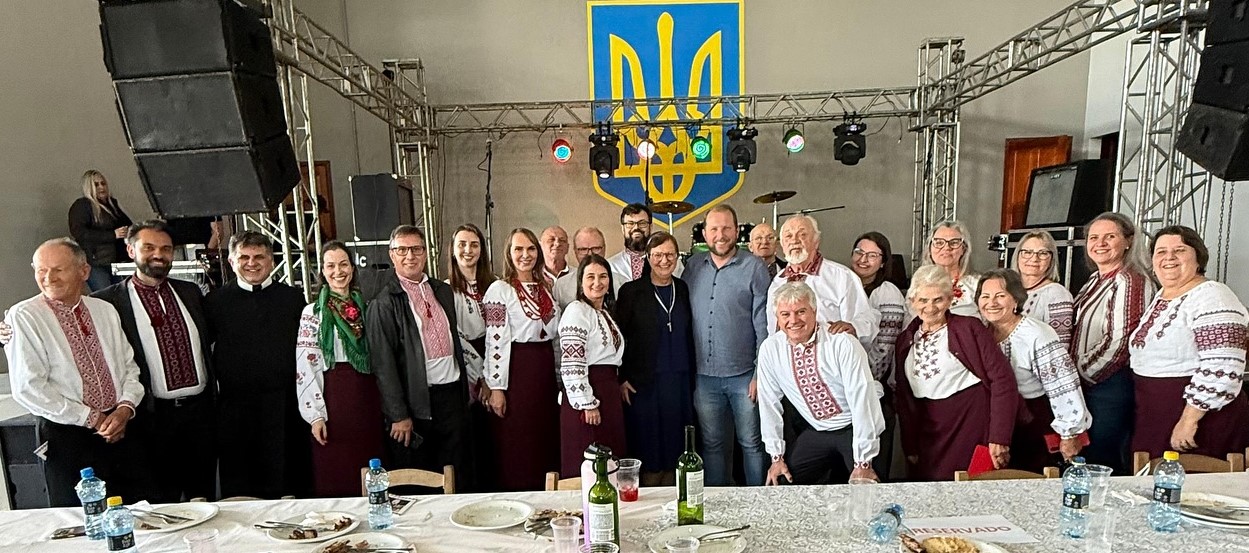 Свято, що зберігає нашу культуру (Uma festa que preserva a nossa cultura)