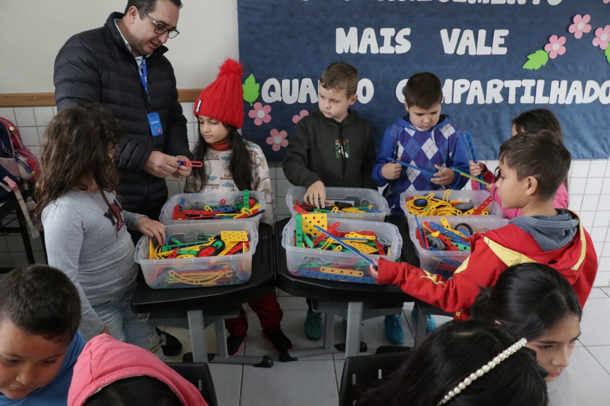 EDUCAÇÃO 4.0 CHEGA ÀS ESCOLAS MUNICIPAIS DE PAPANDUVA COM AULAS DE ROBÓTICA