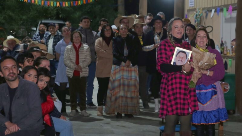 Colaboradores da Laticínios Castelense realizam Arraial surpresa para a CEO Valdirene Homenhuk