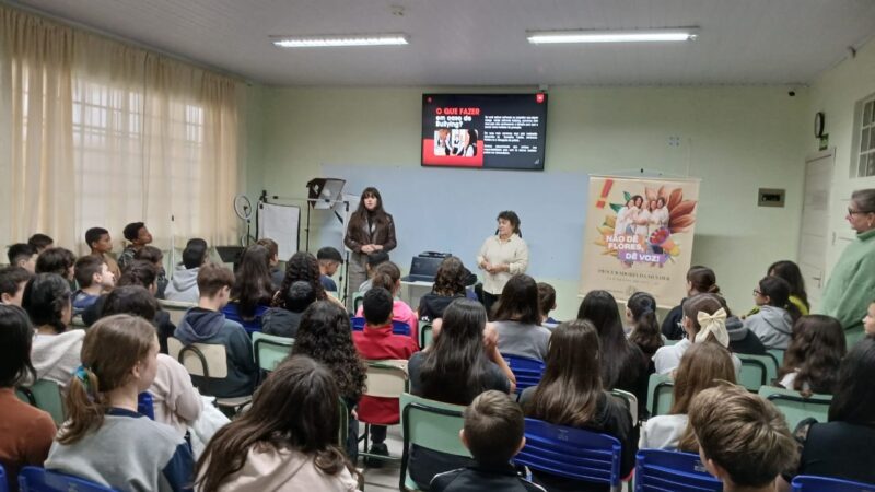 Câmara promove palestra sobre bullying na Rede Municipal