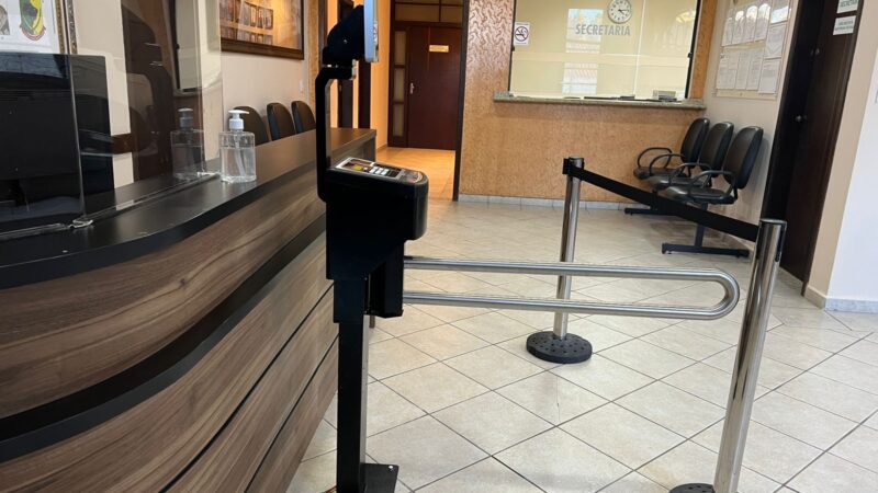 Catraca é instalada na Câmara de Vereadores 