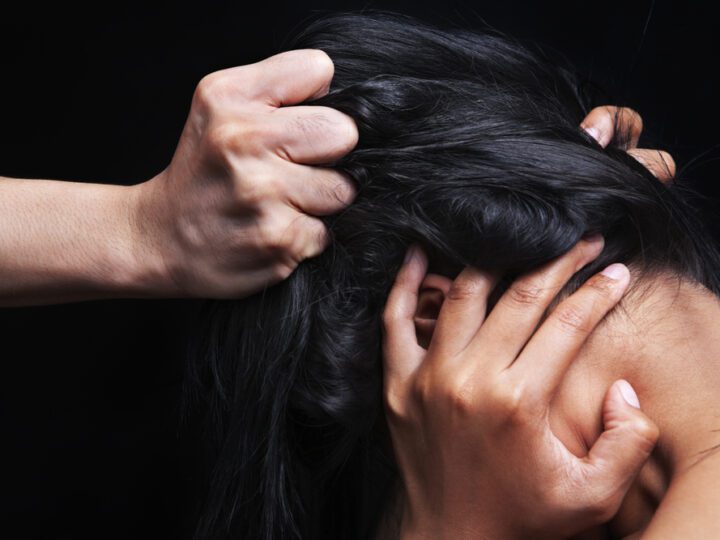 Adolescente é apreendida após agredir a própria mãe