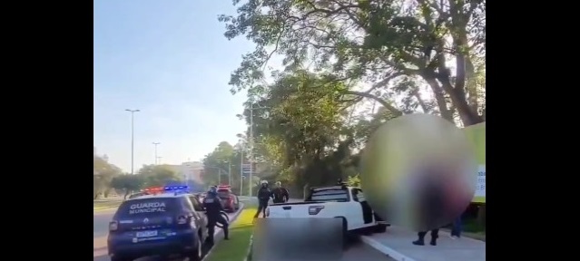 Motorista com sinais de embriaguez invade ciclovia e é preso em Florianópolis