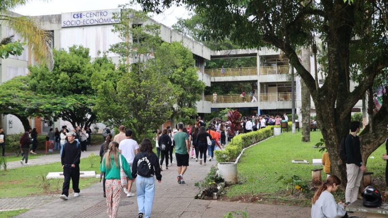 UFSC sobe duas posições entre as melhores universidades do Brasil; veja ranking internacional