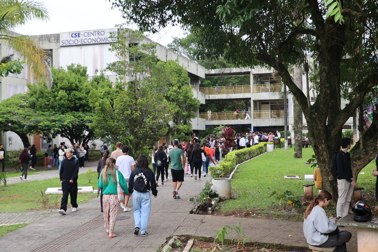 UFSC sobe duas posições entre as melhores universidades do Brasil; veja ranking internacional