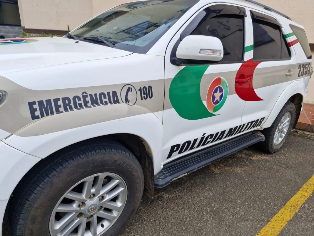 Professora denuncia aluno por ameaçá-la de morte em Mafra
