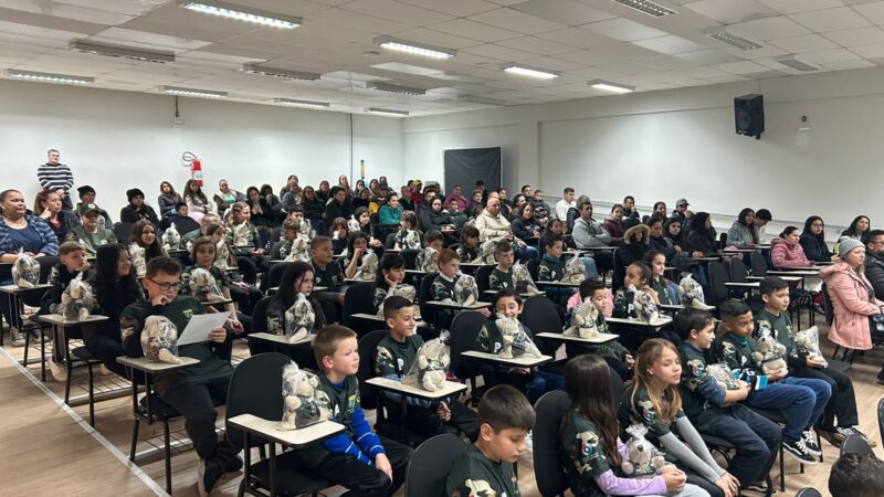 Crianças de São Bento do Sul se formam no Programa Protetor Ambiental da Polícia Militar Ambiental