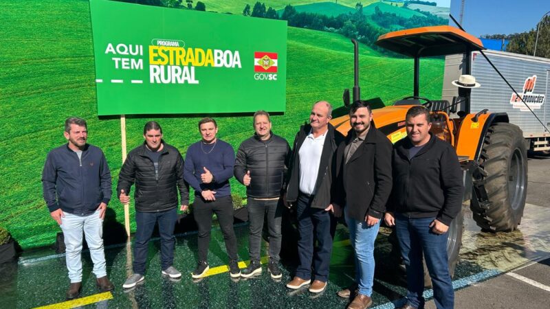 Monte Castelo marca presença no lançamento do programa Estrada Boa Rural em Joaçaba