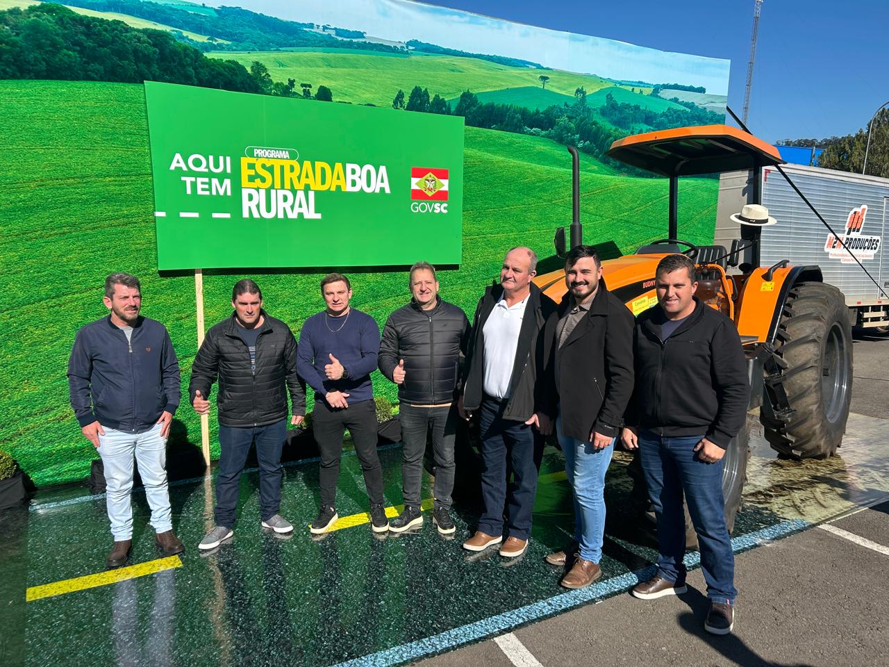 Monte Castelo marca presença no lançamento do programa Estrada Boa Rural em Joaçaba