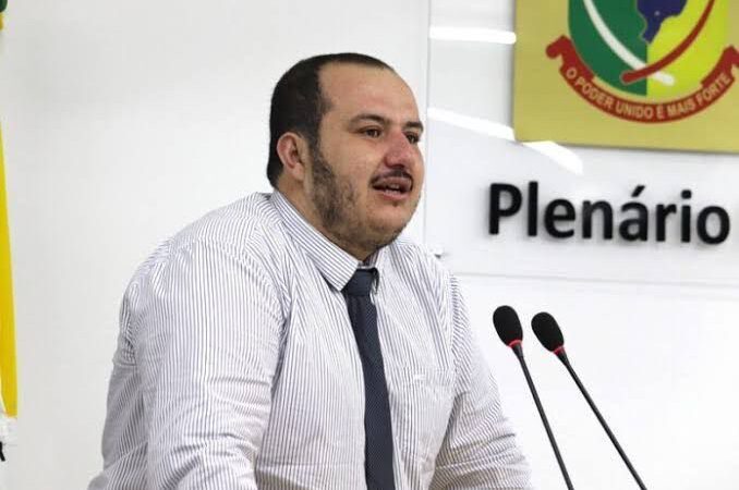 Ex-vereador de SC choca ao dizer o que políticos fazem em viagens a Brasília