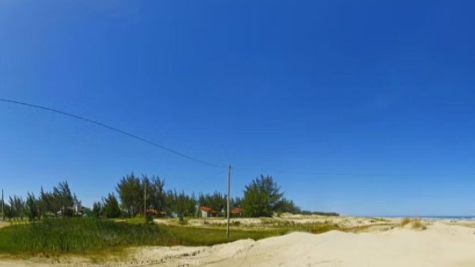 Ossada humana com marcas de tiro no crânio é encontrado em dunas no Sul de SC