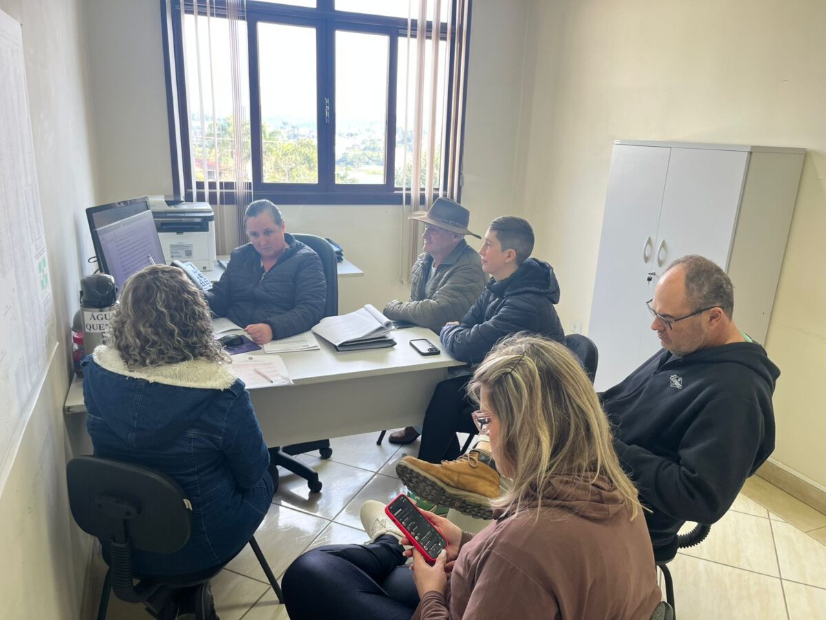 Secretaria de Agricultura e Meio Ambiente realiza reunião técnica sobre implantação do Castra Móvel em São Bento do Sul