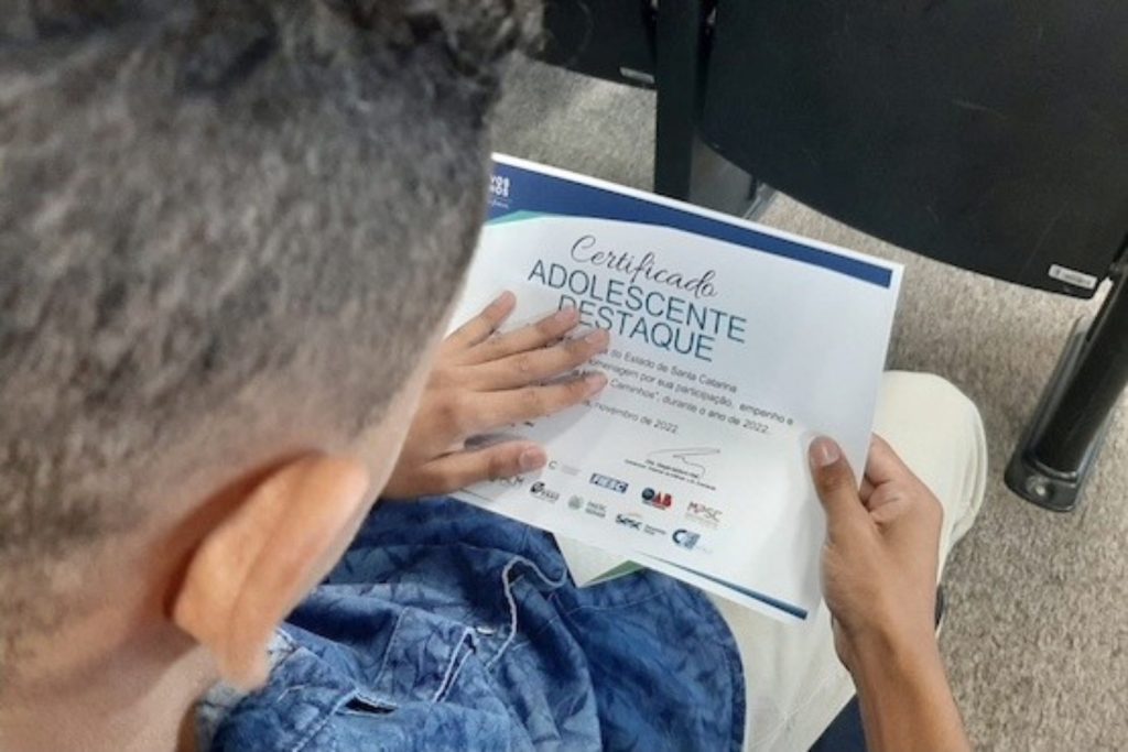 Neste ano, 352 jovens do Programa Novos Caminhos já conseguiram trabalho em SC