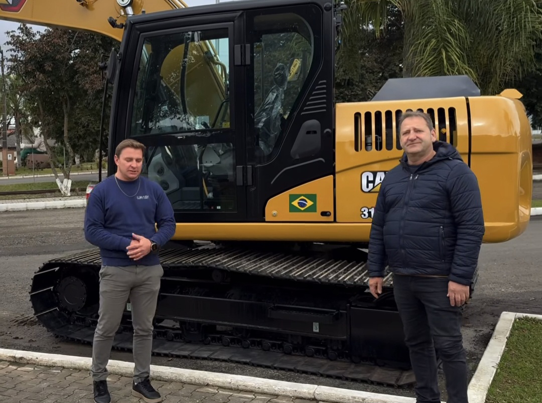 Monte Castelo recebe escavadeira hidráulica: investimento de R$ 630 mil vai fortalecer infraestrutura e agricultura