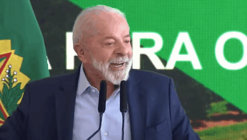 Lula chama Bolsonaro de ‘frouxo’ e diz a produtores rurais que ‘nunca vai pedir PIX e anistia’