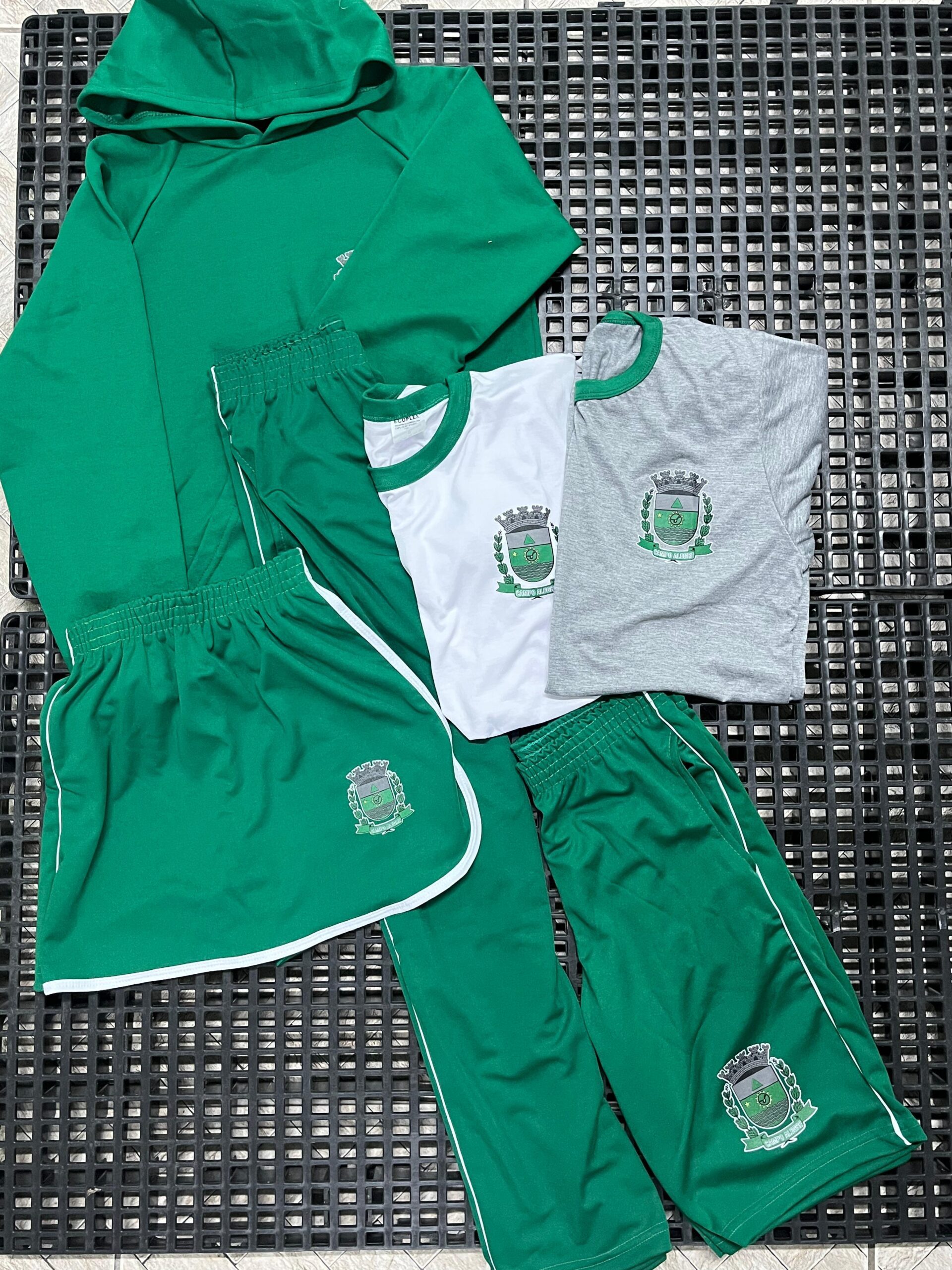 Prefeitura de Campo Alegre Inicia Entrega Dos Uniformes Escolares Para Alunos Da Rede Municipal