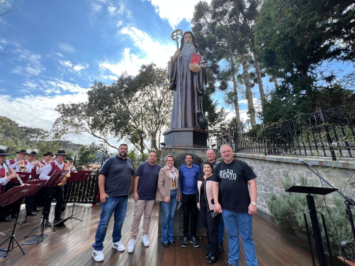 Vereadores prestigiam inauguração do Bosque São Bento