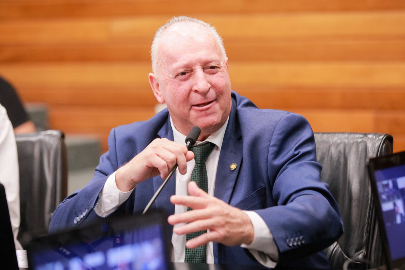 Santa Terezinha recebe mais R$ 2,5 milhões do deputado Oscar Gutz para pavimentação no distrito de Rio da Anta