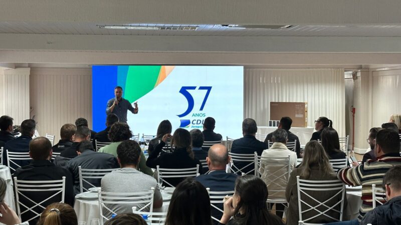 Plenária da CDL divulga campanha do Natal Mágico 2025