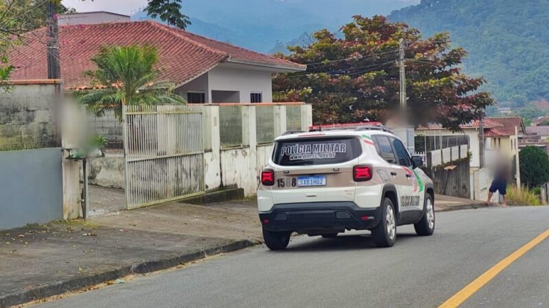 Mulher é agredida com chave de fenda durante briga em Jaraguá do Sul