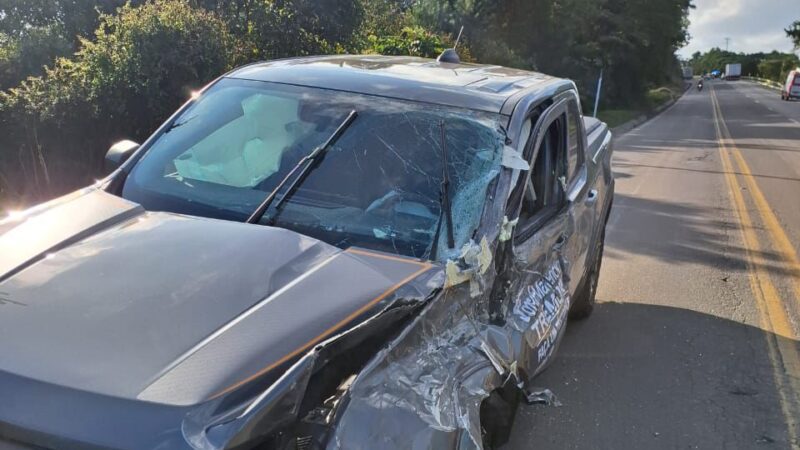 Colisão entre carro e caminhão deixa uma pessoa ferida na BR-280 em São Bento do Sul