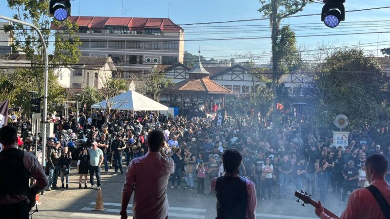 2ª edição do Moto São Bento reúne mais de 4 mil pessoas na Praça Jardim dos Imigrantes