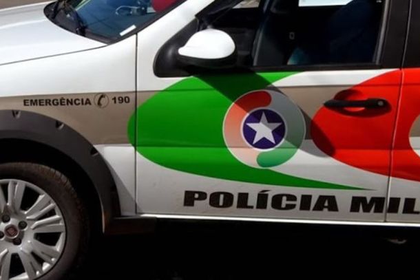 Homem tenta se jogar na frente de trem, é salvo e preso pela PM; entenda