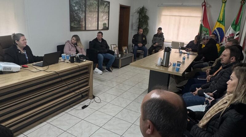 Município realiza treinamento para implantação do novo sistema de gerenciamento de frotas