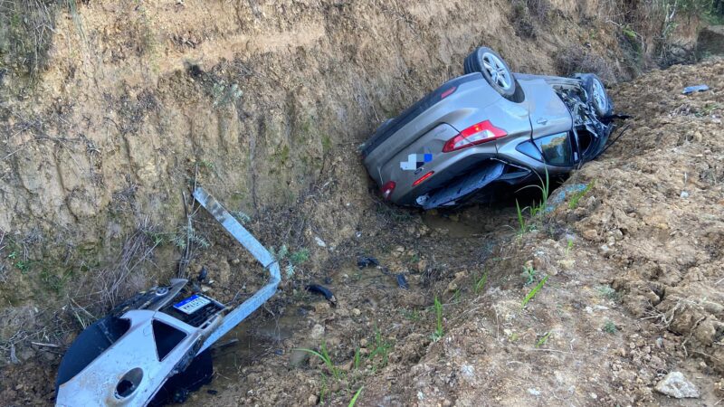 Condutor fica ferido após capotamento na SC-281 em Imbuia