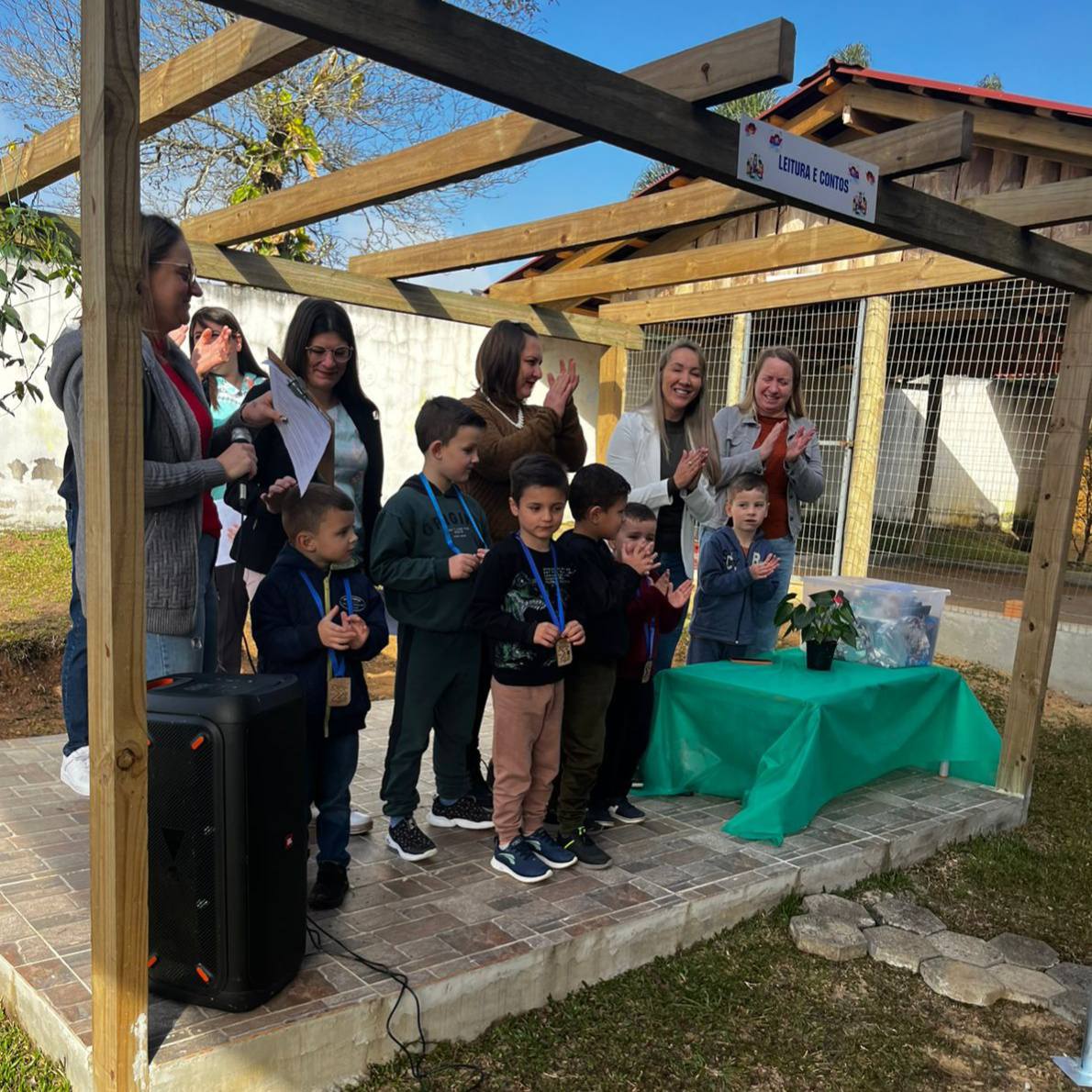 Prefeita participa do Dia da Família e inaugura obra do Projeto Jardim Inclusivo em Santa Terezinha