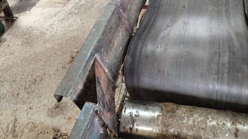 Vítima fica com o braço preso em máquina esteira de madeira em Aurora